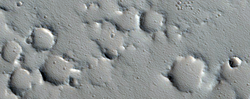 Fractured Dome in Eastern Tharsis Region