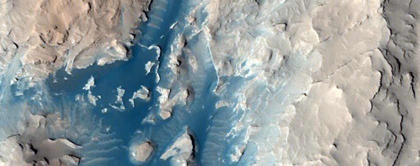Trough in Zephyria Planum