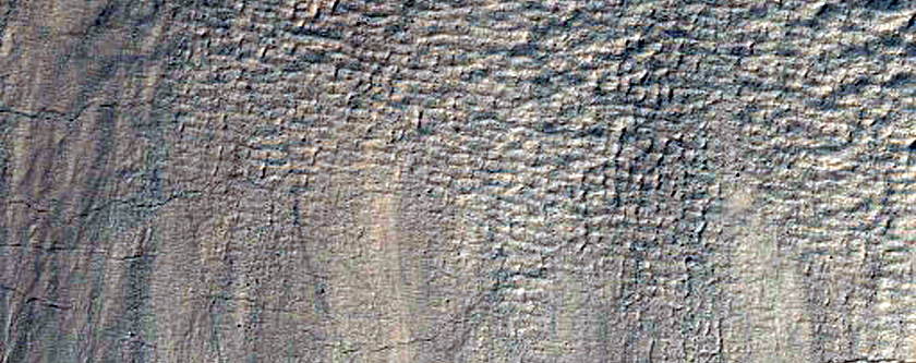 Possible Recurring Slope Linea Features