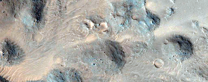 Central Peak Crater in Isidis Planitia