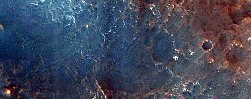 Well-Preserved 8-Kilometer Diameter Impact Crater in Acidalia Planitia