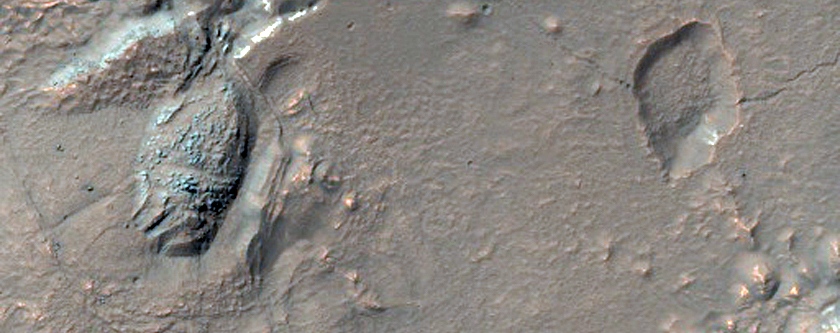 Bright Layers in Hale Crater Ejecta