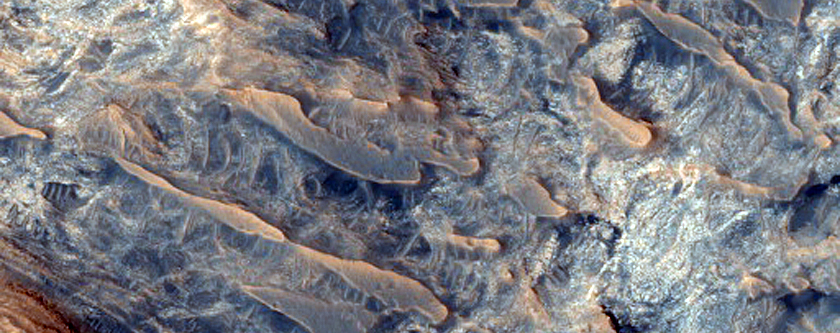 Stratigaphy of Crommelin Crater