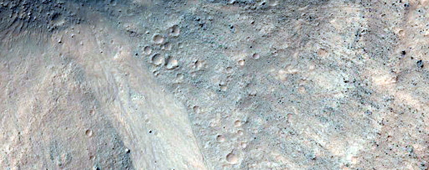 Transient Slope Linea Formation in Tivat Crater