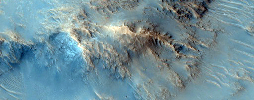 Massif in Syrtis Major