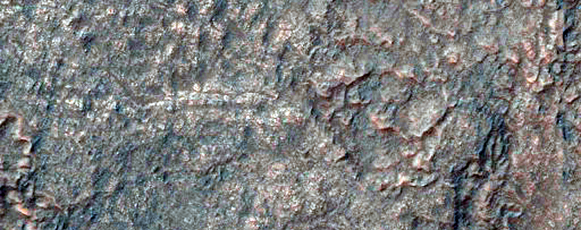 Layers on Northern Rim of Hellas Basin