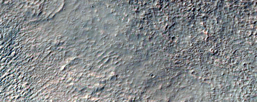 Crater Rim in Solis Planum