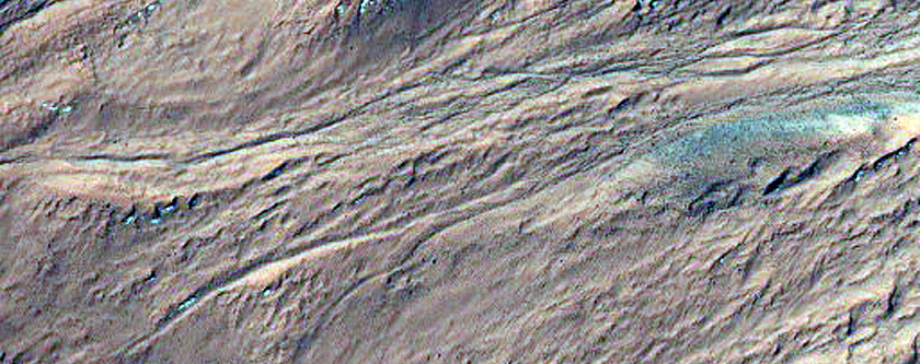 Gullies in Crater Wall in Terra Sirenum 