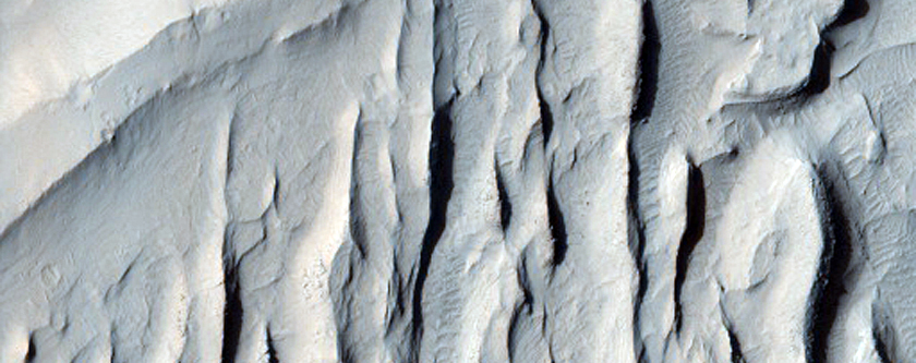 Sinuous Ridges Near Aeolis Mensae