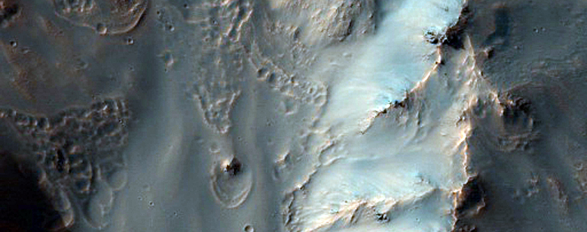 Hale Crater Ejecta in Bond Crater 