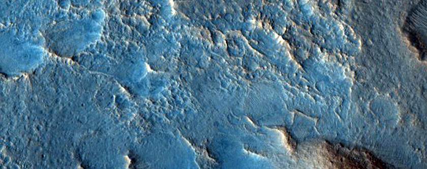 Tarsus Crater Rim and Ejecta 