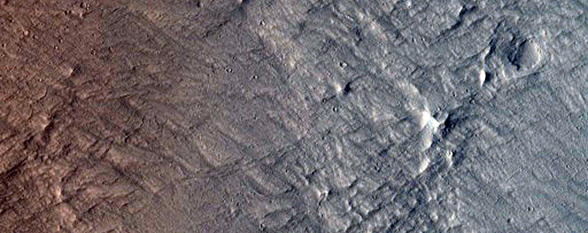 Layered Deposit in an Arabia Region Crater 