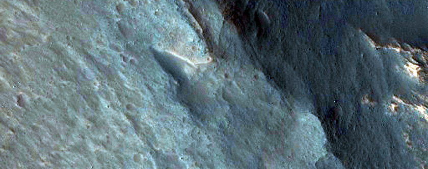 Southern Wall of Ius Chasma