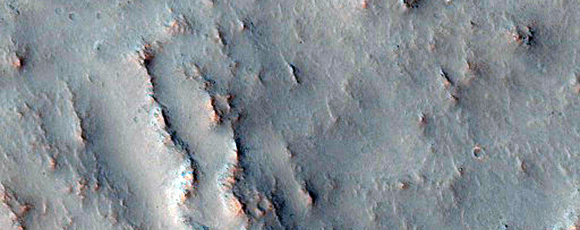 Valley System and Fracture North of Terra Sirenum 