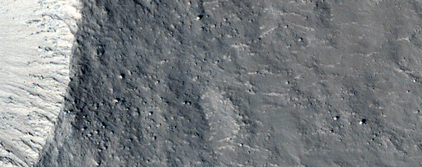 Unnamed Fresh Crater in South Elysium Planitia