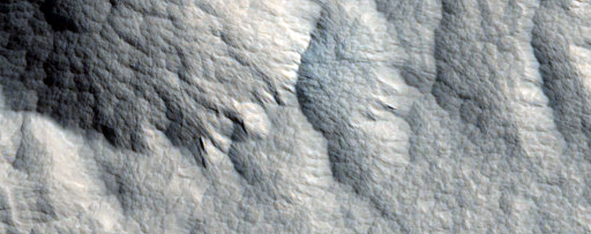 Unnamed Fresh Crater Northeast of Ascraeus Mons