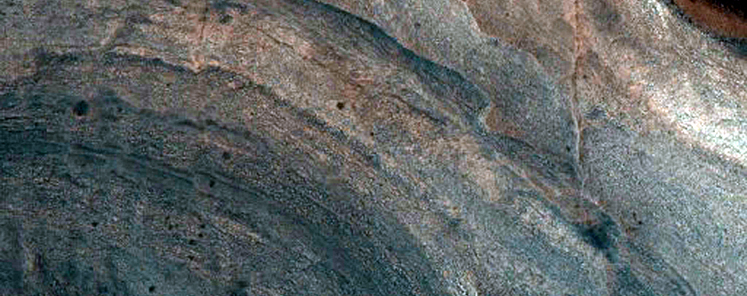 Contact Between Wallrock and Light-Toned Layering in Melas Chasma