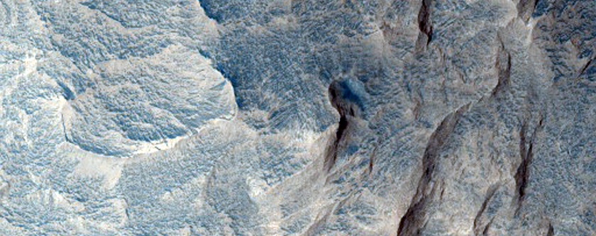 Light-Toned Mound in Tithonium Chasma