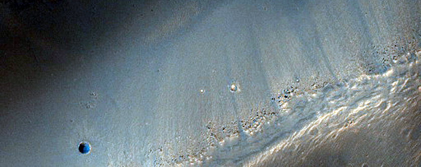Sirenum Fossae Crater