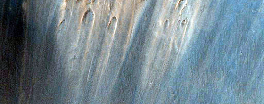 Sinus Sabaeus Crater