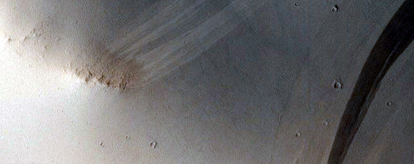Sinus Sabaeus Crater