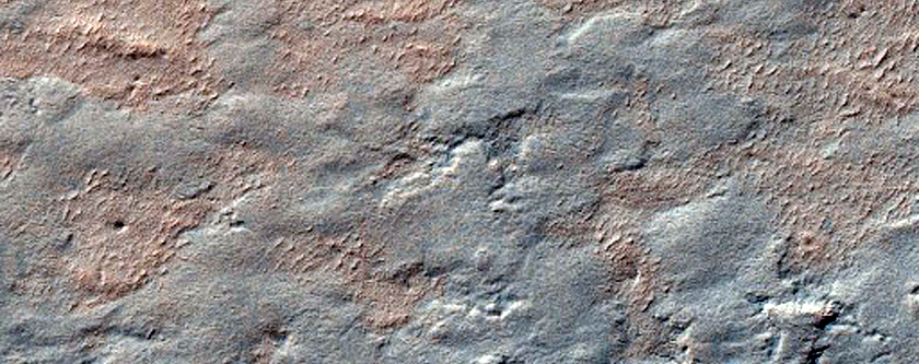 Large Shallow Crater on Edge of South Polar Layered Deposits