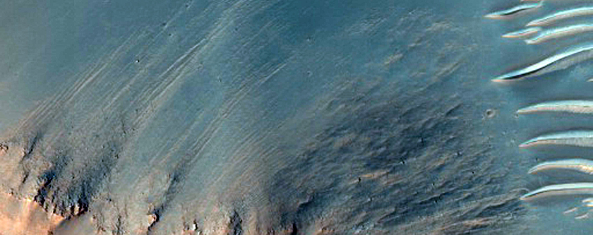 Crater Rim in Terra Tyrrhena