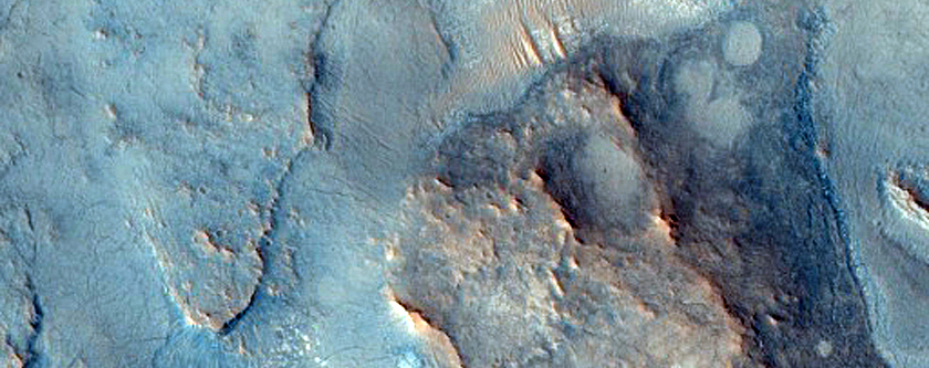 Stratigraphy of Phyllosilicate in Nili Fossae Trough