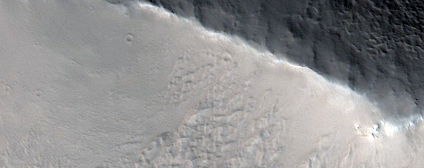 Slope Streaks North of Olympus Mons