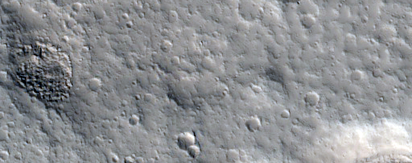 Valleys and Fractures on North Flank of Alba Patera