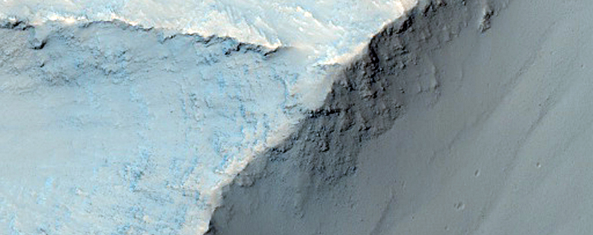 Layered Rock Outcrops in West Candor Chasma