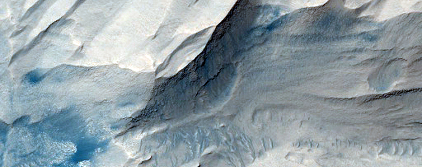 Geologic Contact Between Wallrock and Light-Toned Layered Deposits