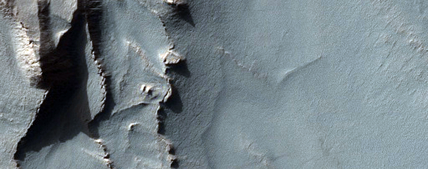 Spallanzani Crater Layers - Exposure of Upper Layers along Eastern Margin