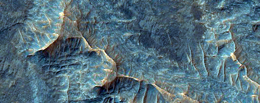 Inverted Streams North of Juventae Chasma