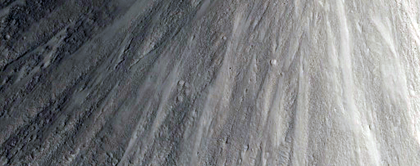 Pristine Pancake Crater on Northern Plains