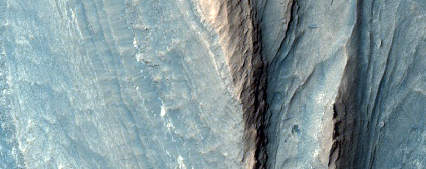Canyon in Mound of Sedimentary Rocks in Gale Crater