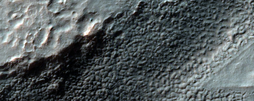 Geometry of Ramparts for Crater in High Southern Latitudes