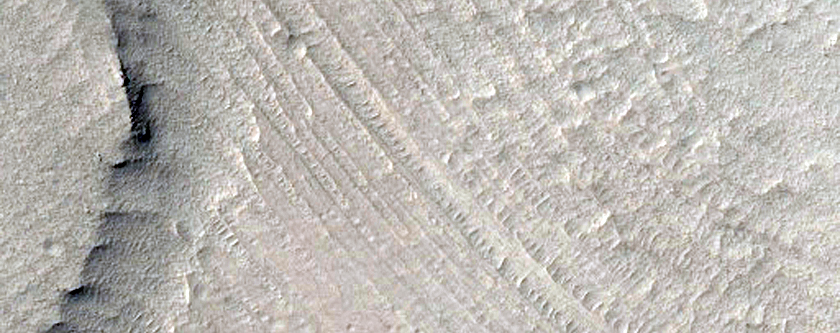 Contact between Wallrock and Light-Toned Layering in East Candor Chasma