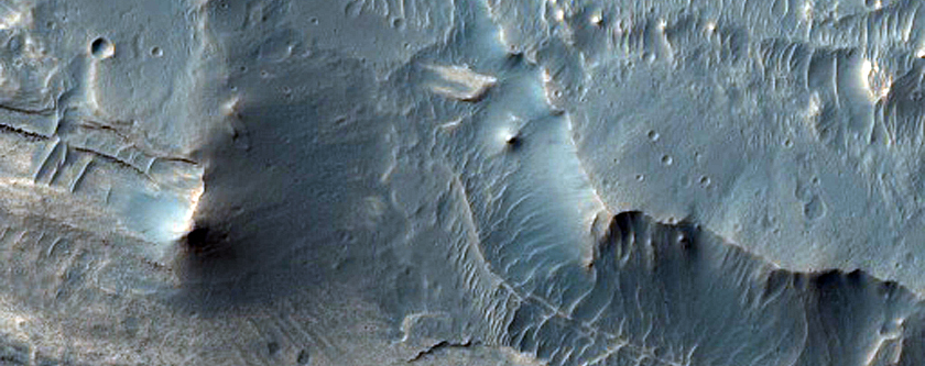 Layering on Floor of West Candor Chasma