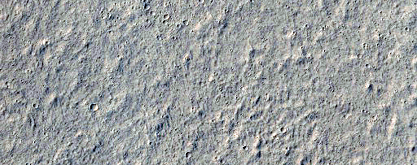 Relatively Fresh Rayed Crater in Elysium Planitia