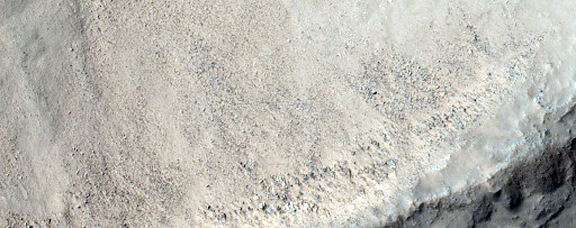Fresh 3-Kilometer Diameter Impact Crater Near Amenthes Fossae