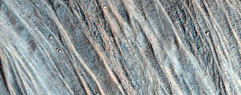 Gully in North-Facing Wall of Dao Vallis
