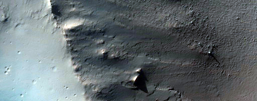 Greater Terra Sirenum Crater Rim or Escarpment