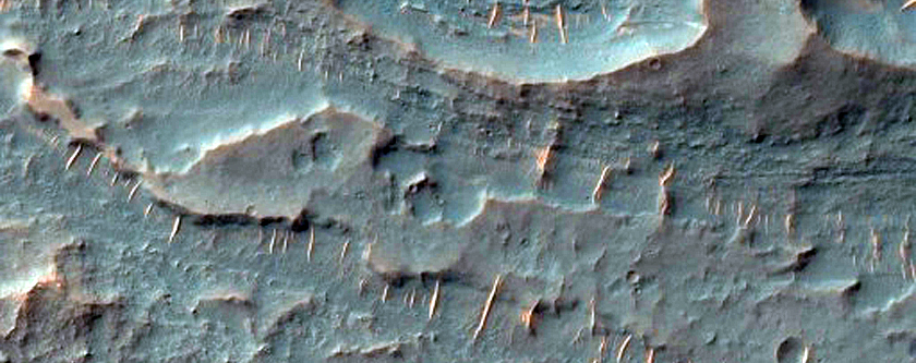 Light-Toned Outcrops in Noctis Labyrinthus