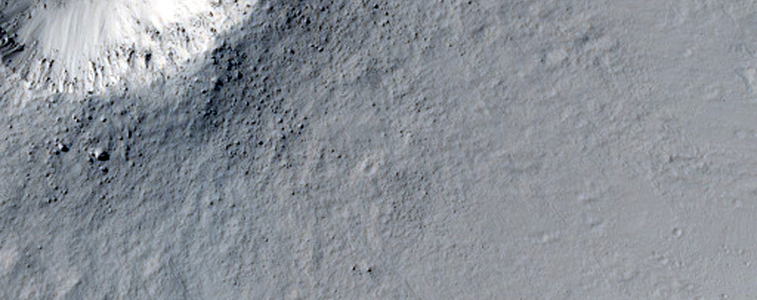 Very Fresh Small Crater in Arabia Region