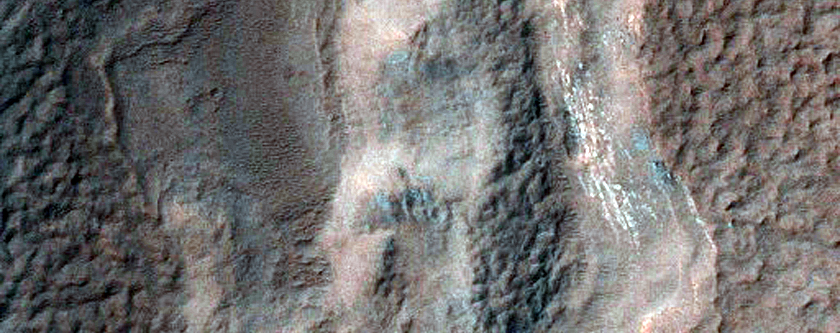 Bedrock Layers Exposed in Northern Hellas Basin