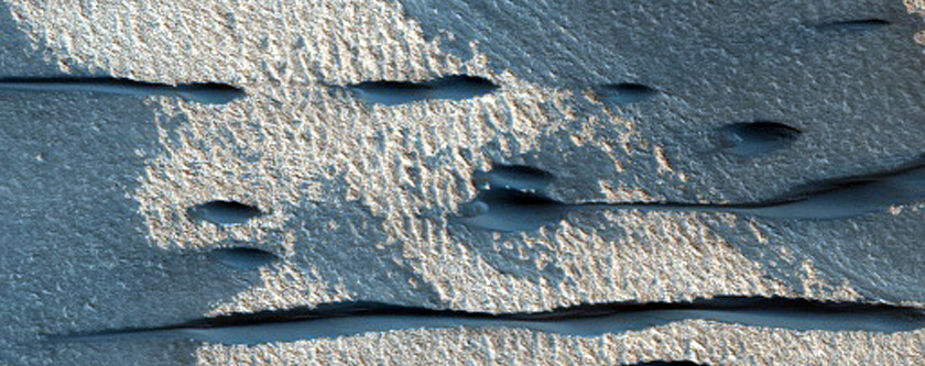 Exposure of Lower Section of Stratigraphy in Chasma Boreale