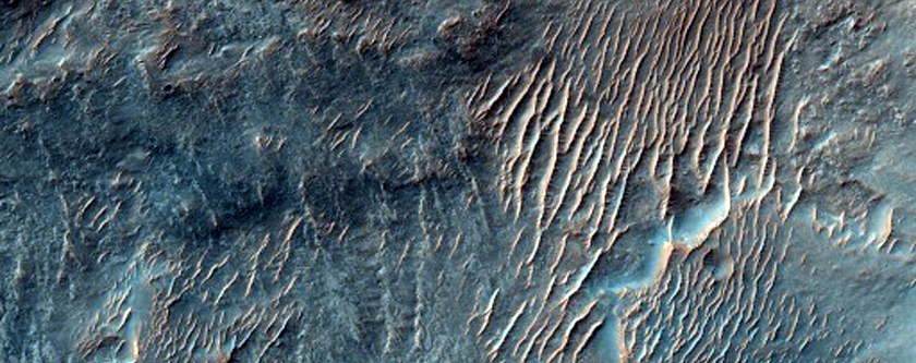 Light-Toned Feature West of Ganges Chasma
