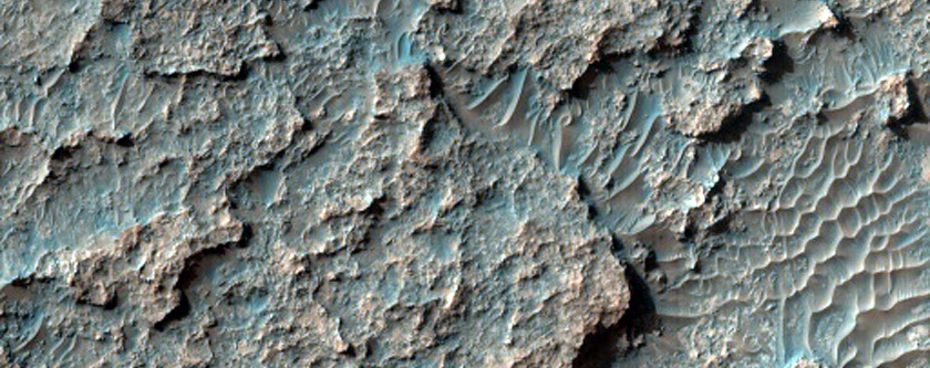Sample of Intermediate-Toned Area in Crater in Viking 1 Image 421S30