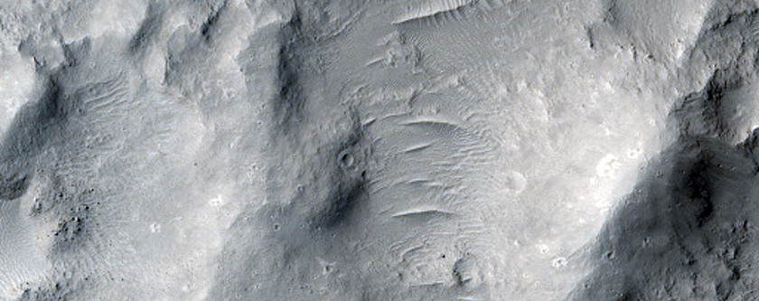 Exposed Layering in Outlier of Medusae Fossae Formation